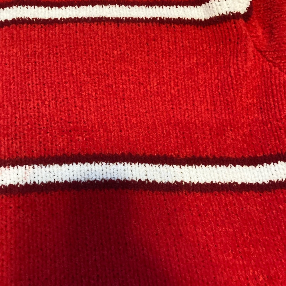 pullover Sweater - Picture 2 of 9
